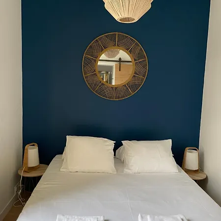 Saint Louis 3 Apartment *